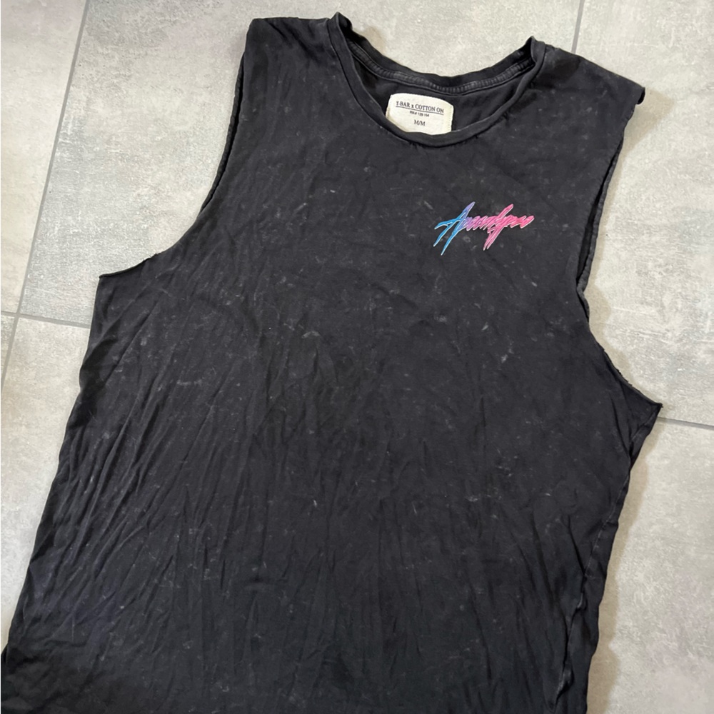 Men’s Medium Tank Top